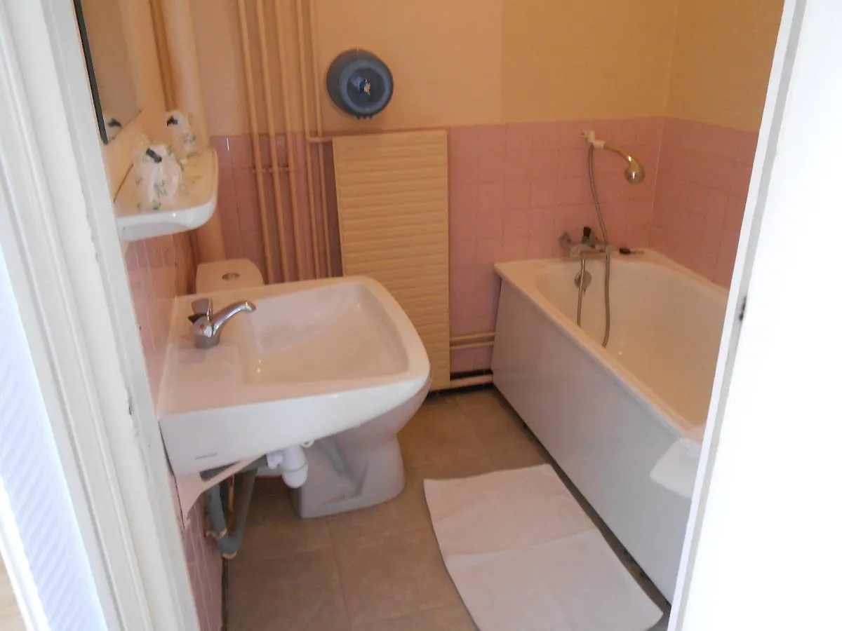Est-Ouest Hotel Doyet