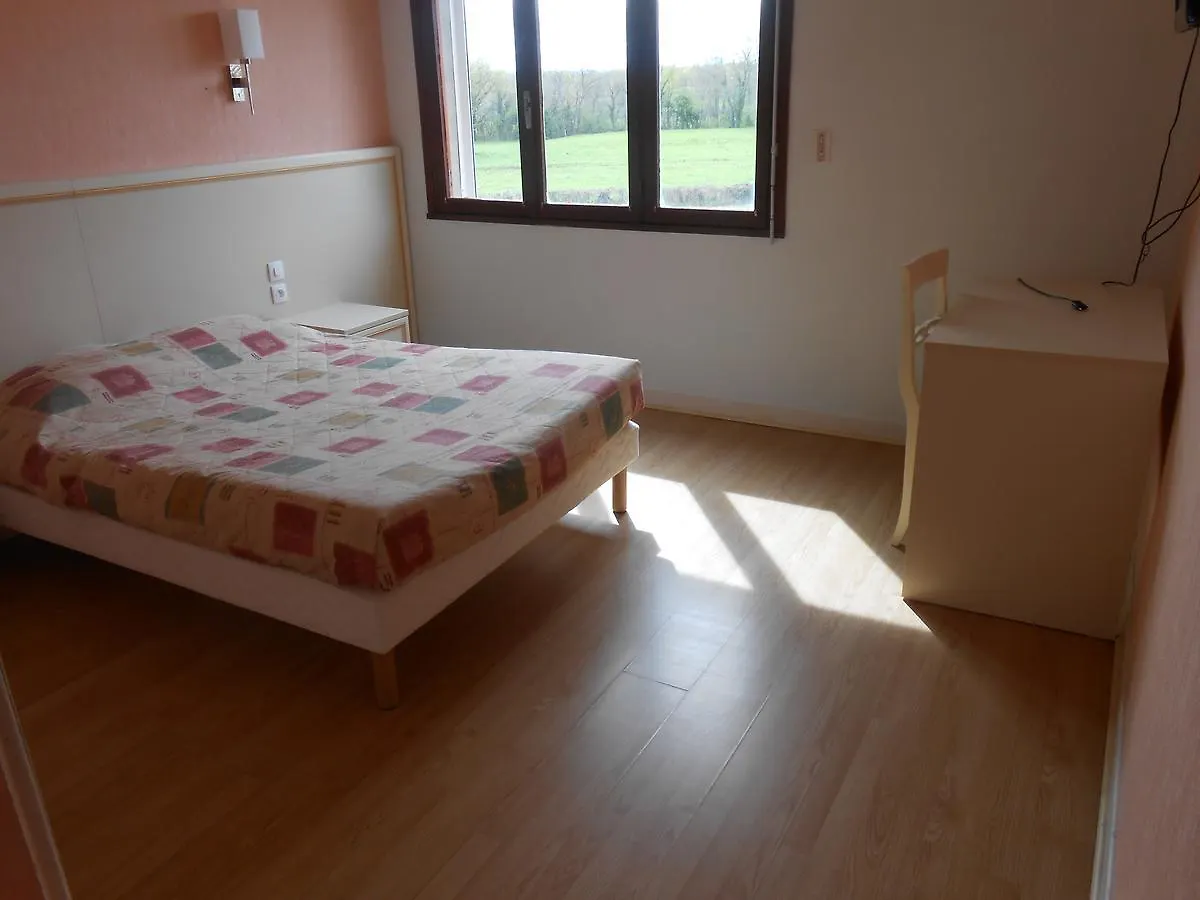Est-Ouest Hotel Doyet