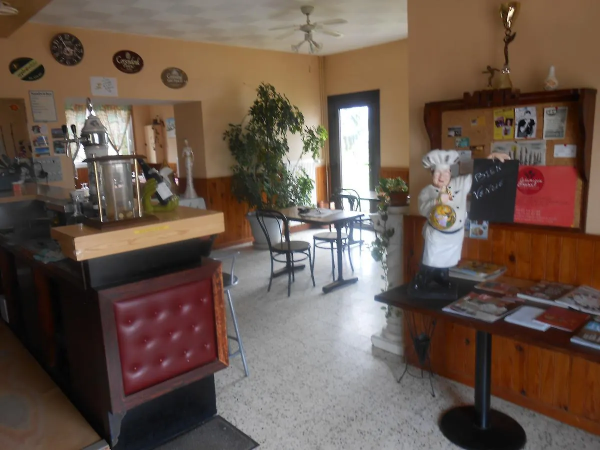 Est-Ouest Hotel Doyet
