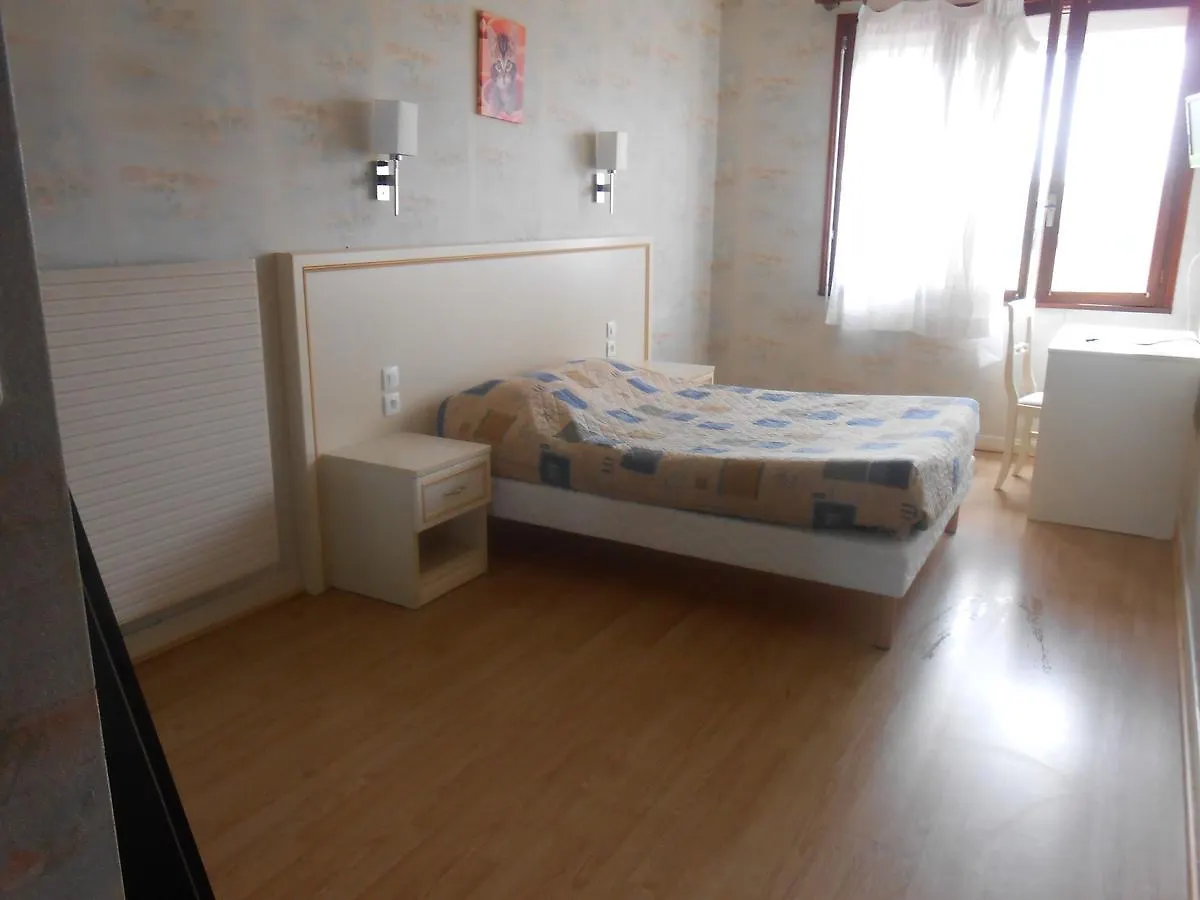 Est-Ouest Hotel Doyet